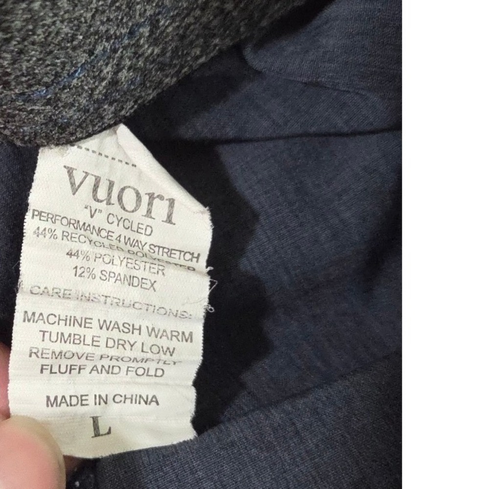 Vuori V cycled performance 4 way stretch shorts men size large gray camo 8" EUC - Picture 4 of 11